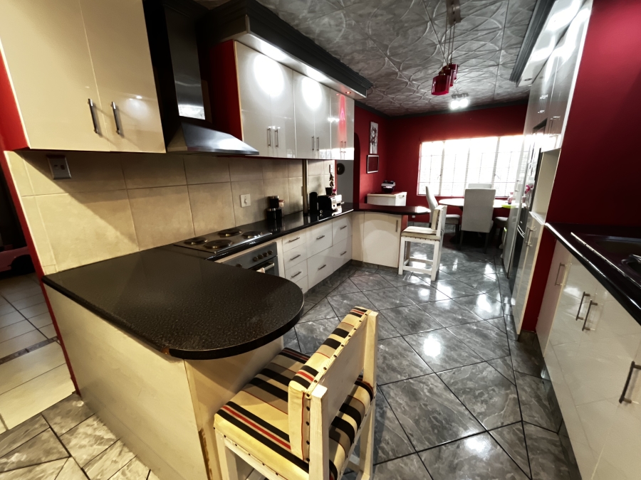 2 Bedroom Property for Sale in Raisethorpe KwaZulu-Natal