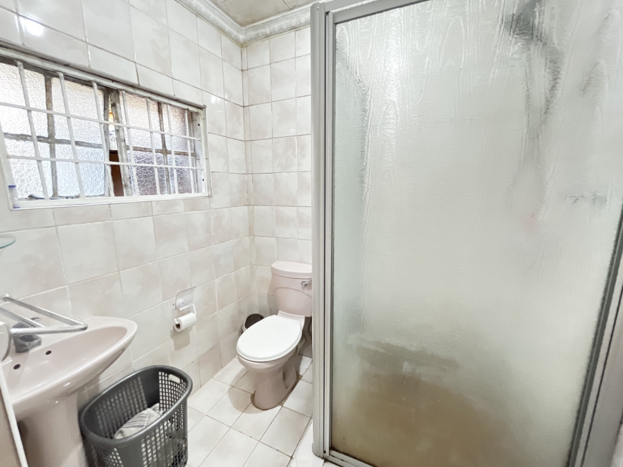 2 Bedroom Property for Sale in Raisethorpe KwaZulu-Natal