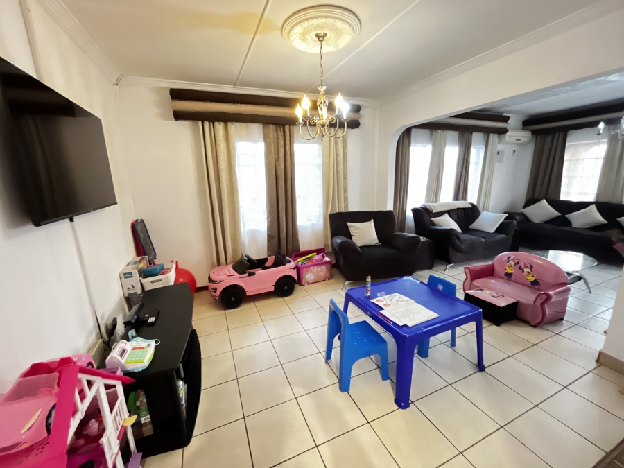 2 Bedroom Property for Sale in Raisethorpe KwaZulu-Natal