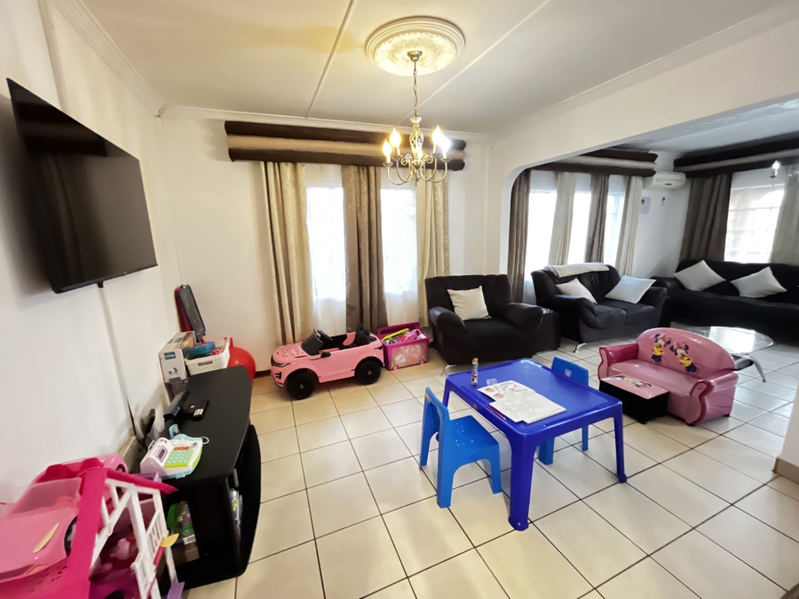 2 Bedroom Property for Sale in Raisethorpe KwaZulu-Natal