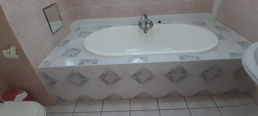 3 Bedroom Property for Sale in Beacon Rocks KwaZulu-Natal