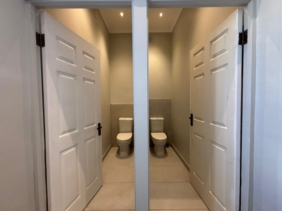 To Let Commercial Property for Rent in Windermere KwaZulu-Natal
