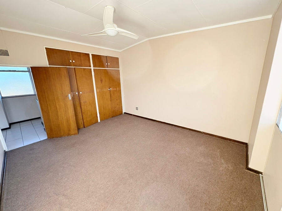 2 Bedroom Property for Sale in Huttenheights KwaZulu-Natal