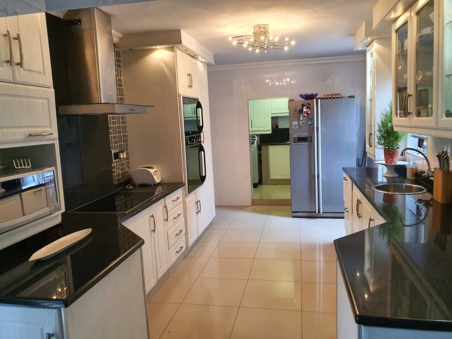 7 Bedroom Property for Sale in Buffels Bosch KwaZulu-Natal