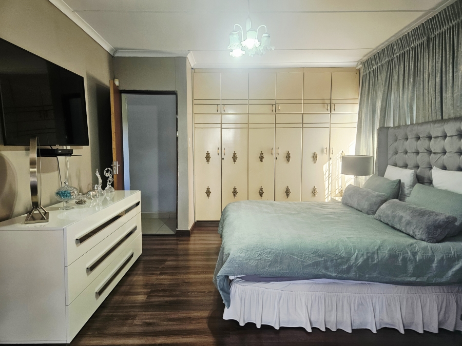 7 Bedroom Property for Sale in Buffels Bosch KwaZulu-Natal