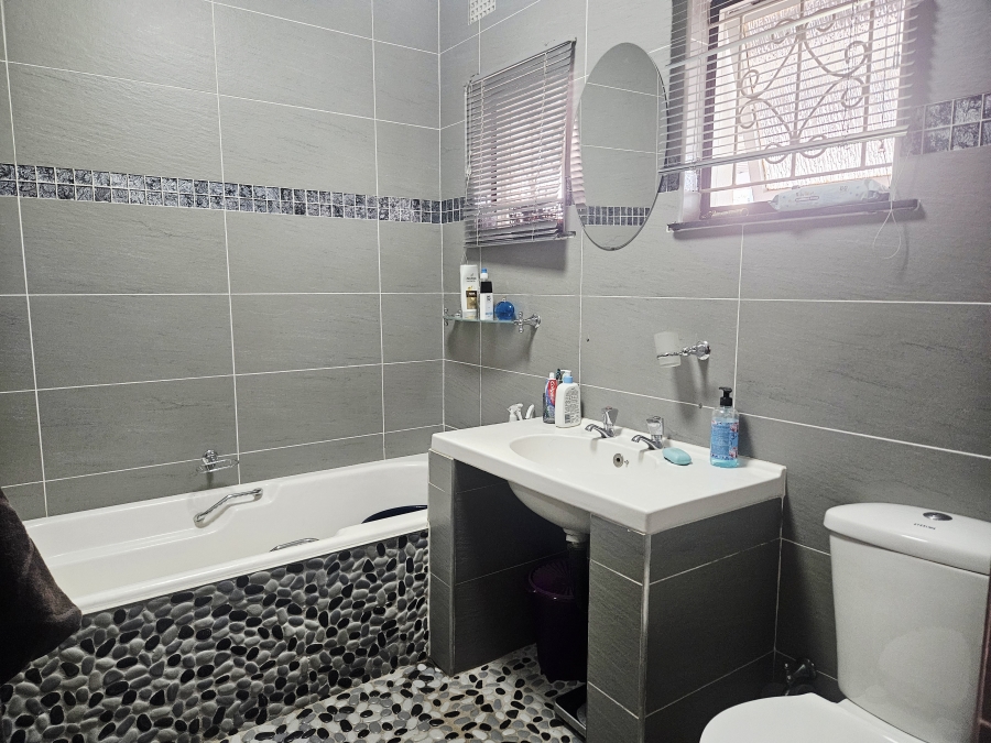 7 Bedroom Property for Sale in Buffels Bosch KwaZulu-Natal