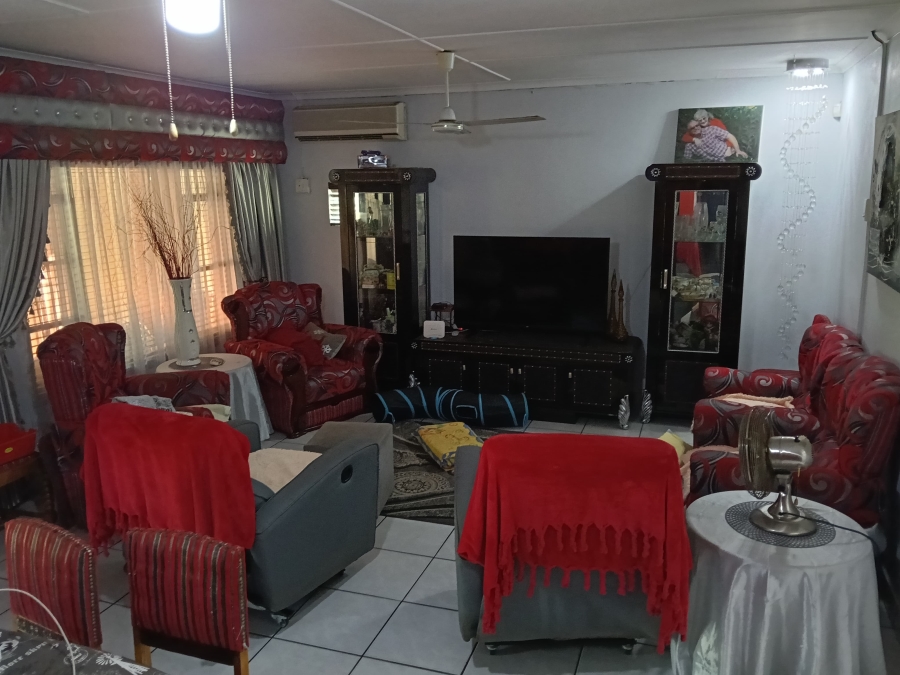 4 Bedroom Property for Sale in Veld En Vlei KwaZulu-Natal