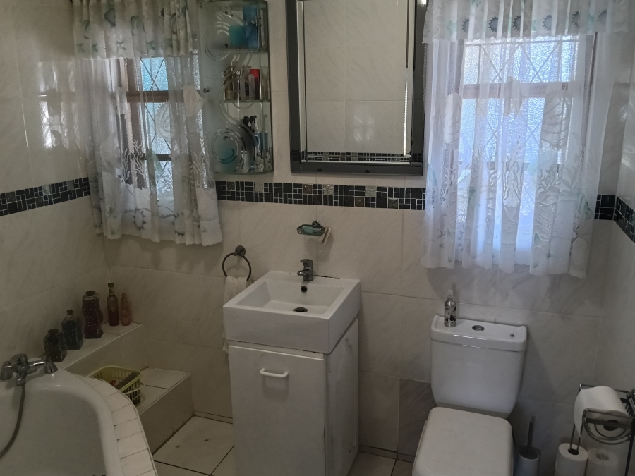 4 Bedroom Property for Sale in Veld En Vlei KwaZulu-Natal