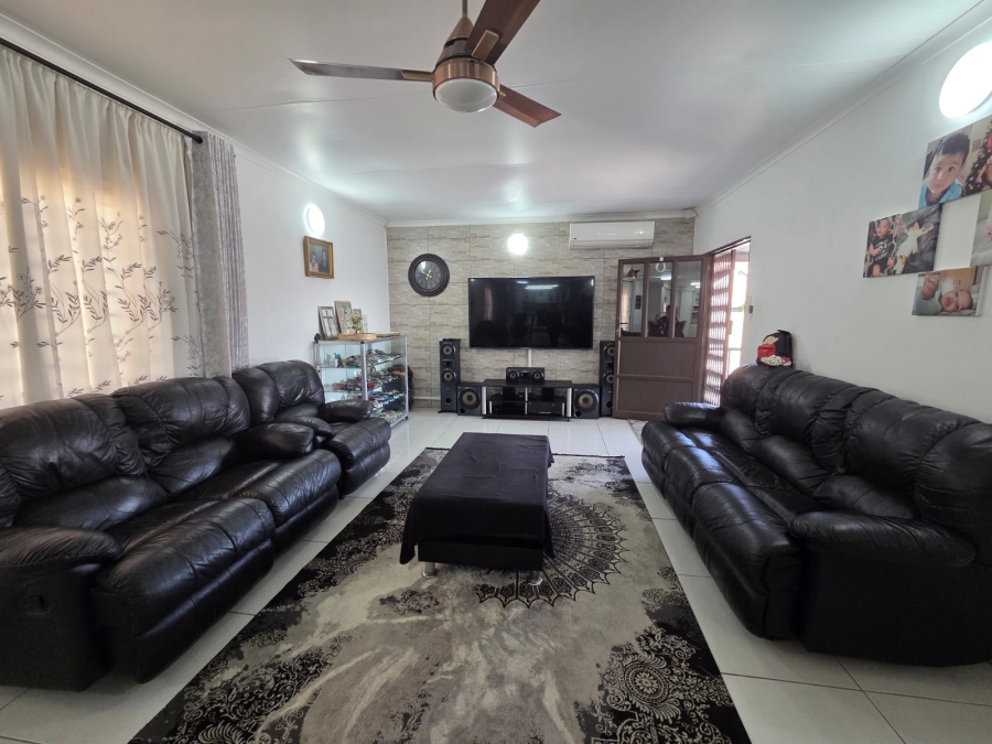 5 Bedroom Property for Sale in Bluff KwaZulu-Natal