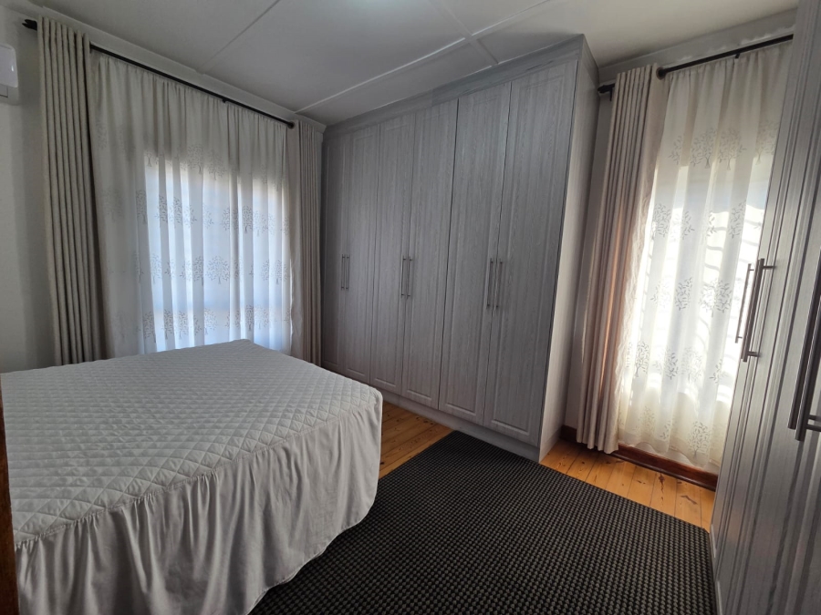 5 Bedroom Property for Sale in Bluff KwaZulu-Natal