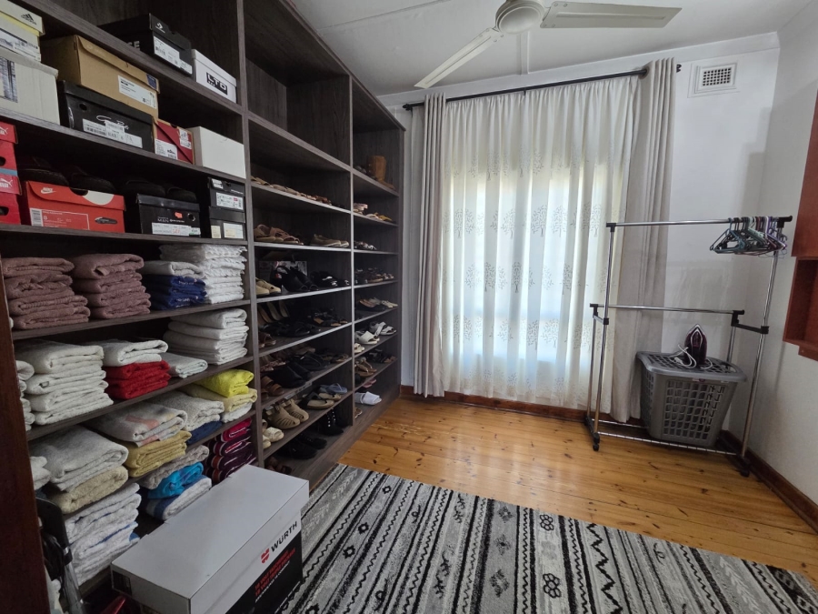 5 Bedroom Property for Sale in Bluff KwaZulu-Natal