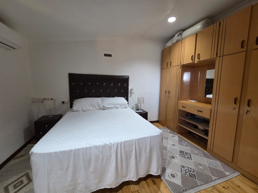 5 Bedroom Property for Sale in Bluff KwaZulu-Natal