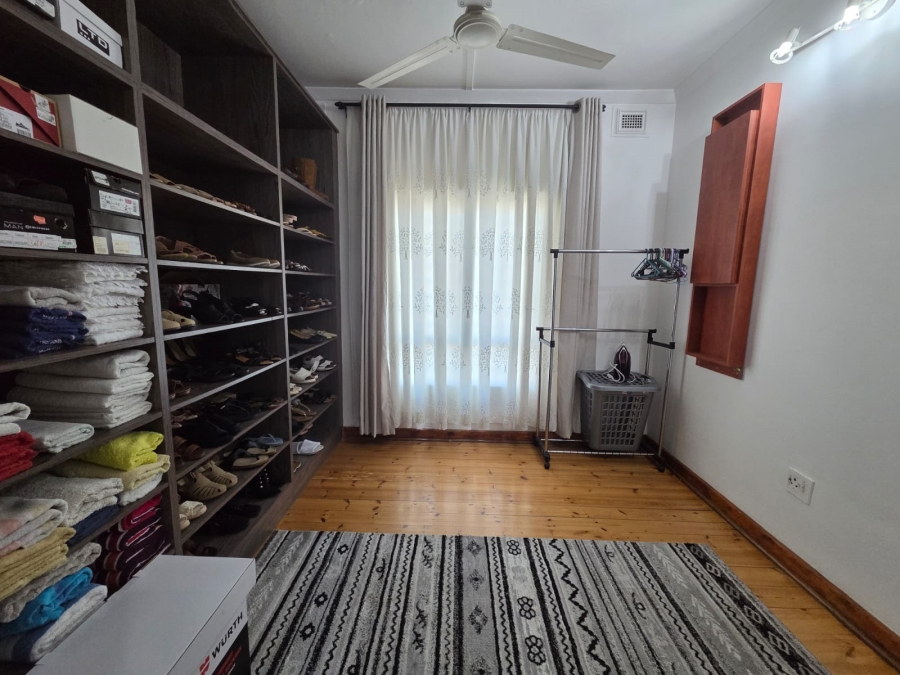 5 Bedroom Property for Sale in Bluff KwaZulu-Natal