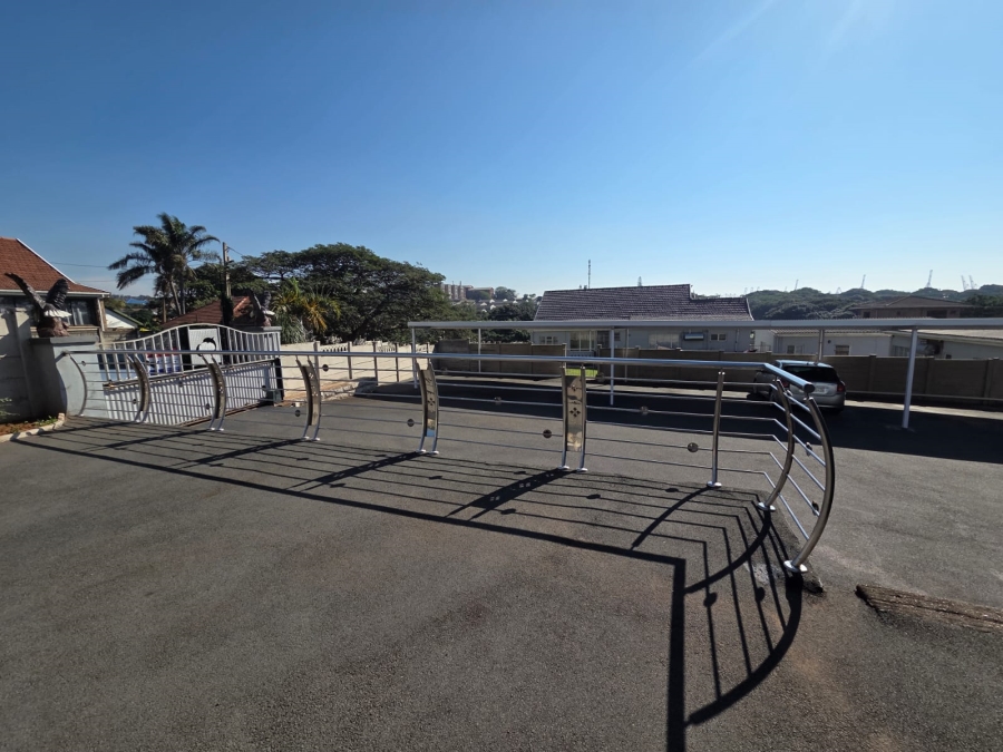 5 Bedroom Property for Sale in Bluff KwaZulu-Natal