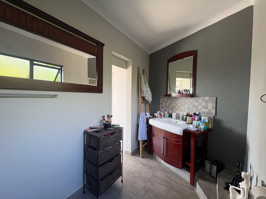 To Let 3 Bedroom Property for Rent in Palm Lakes Estate KwaZulu-Natal