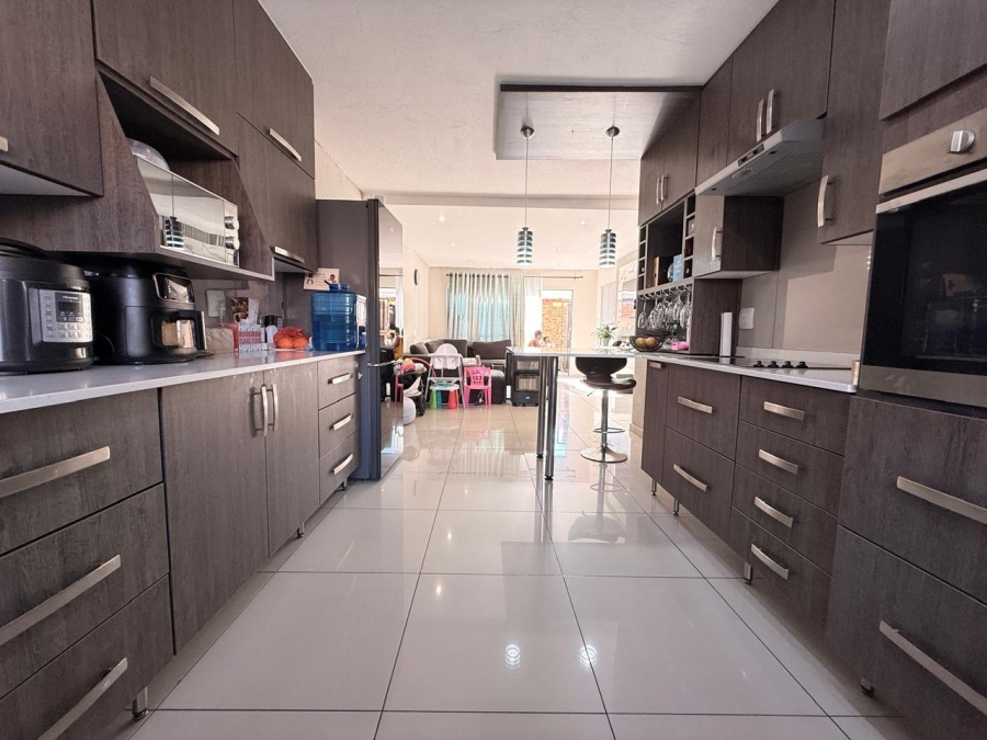 3 Bedroom Property for Sale in Huttenheights KwaZulu-Natal