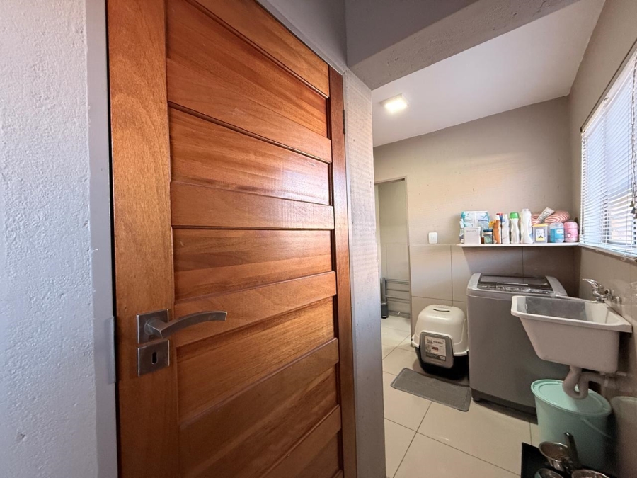 3 Bedroom Property for Sale in Huttenheights KwaZulu-Natal