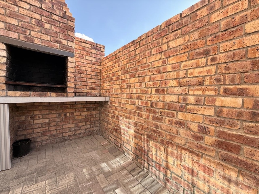 3 Bedroom Property for Sale in Huttenheights KwaZulu-Natal