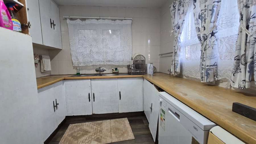 5 Bedroom Property for Sale in Ballito Central KwaZulu-Natal