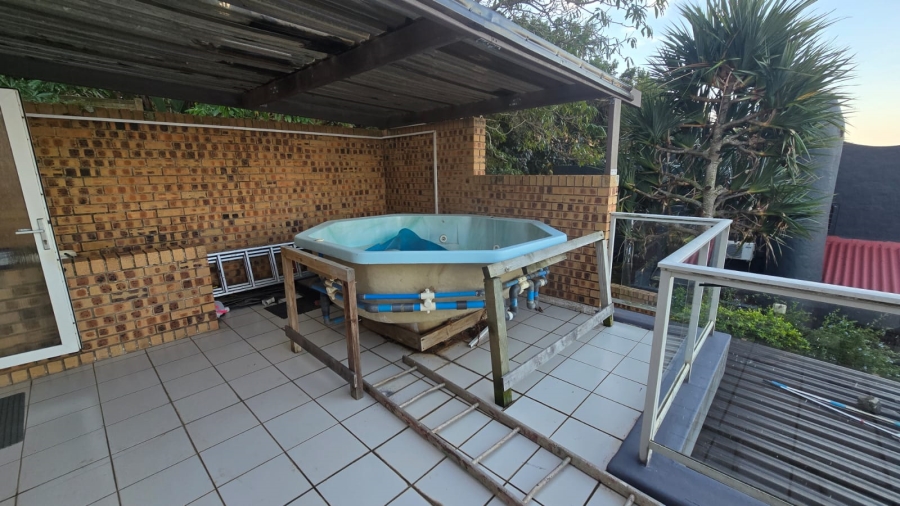 5 Bedroom Property for Sale in Ballito Central KwaZulu-Natal
