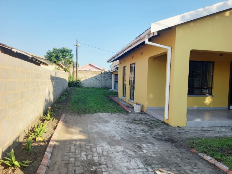 3 Bedroom Property for Sale in Esikhawini KwaZulu-Natal