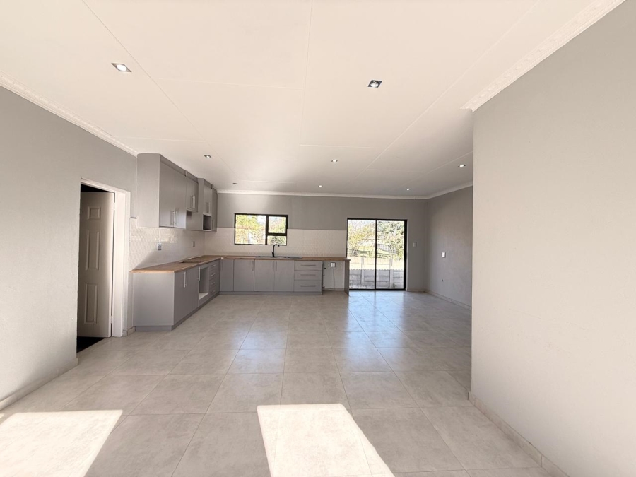 3 Bedroom Property for Sale in Schuinshoogte KwaZulu-Natal