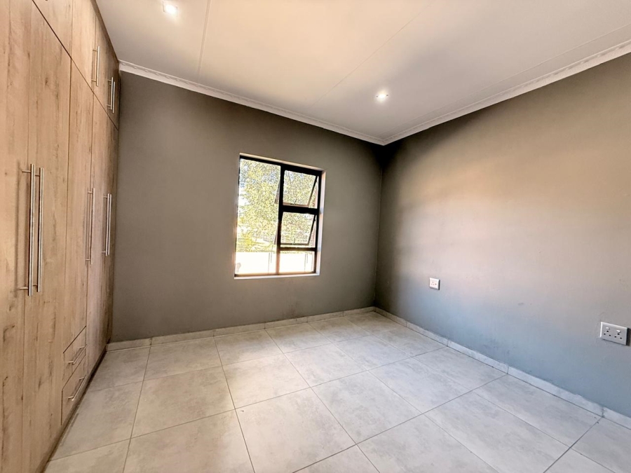 3 Bedroom Property for Sale in Schuinshoogte KwaZulu-Natal