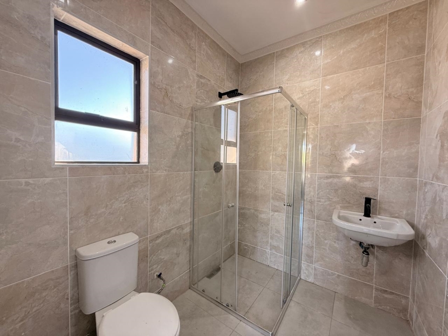 3 Bedroom Property for Sale in Schuinshoogte KwaZulu-Natal