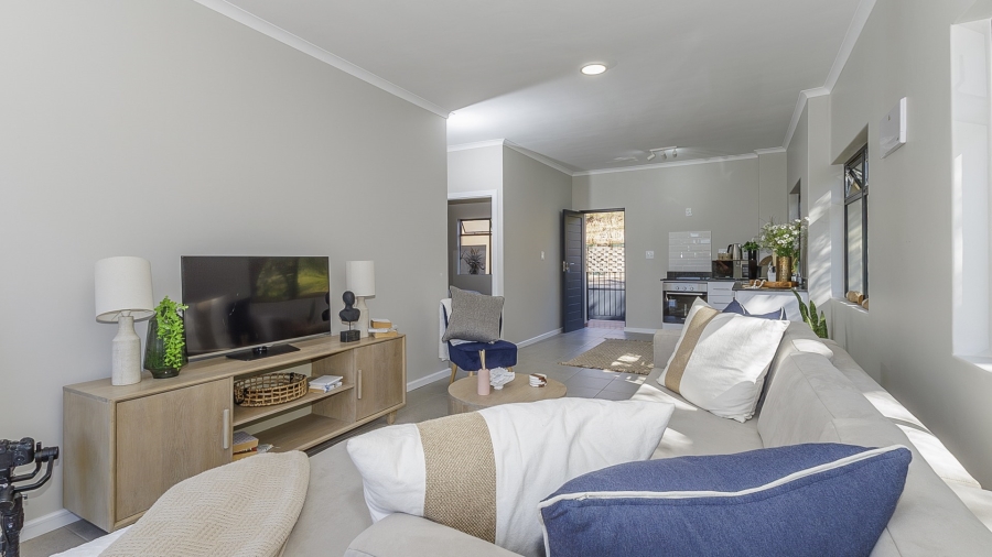 2 Bedroom Property for Sale in Waterfall KwaZulu-Natal