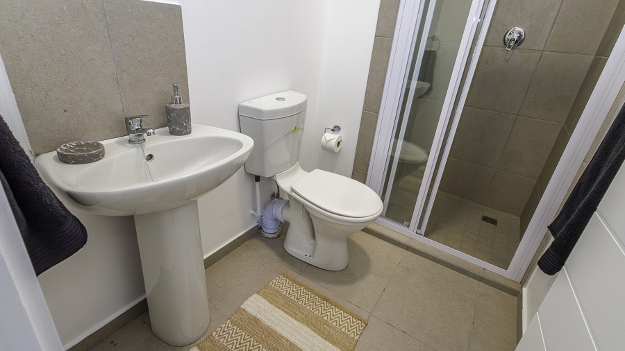 2 Bedroom Property for Sale in Waterfall KwaZulu-Natal