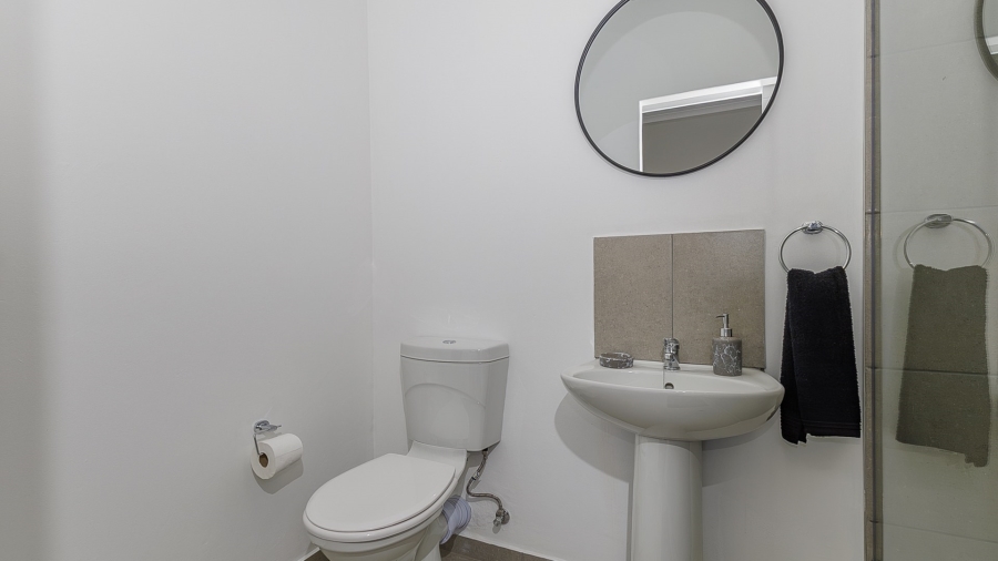 2 Bedroom Property for Sale in Waterfall KwaZulu-Natal