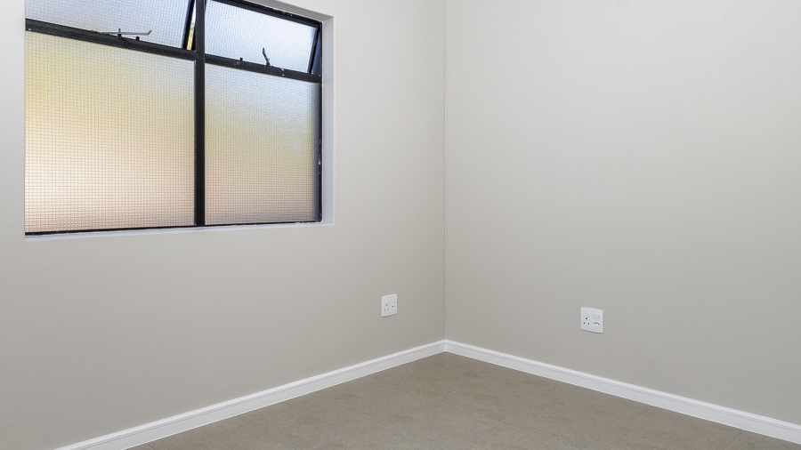 2 Bedroom Property for Sale in Waterfall KwaZulu-Natal