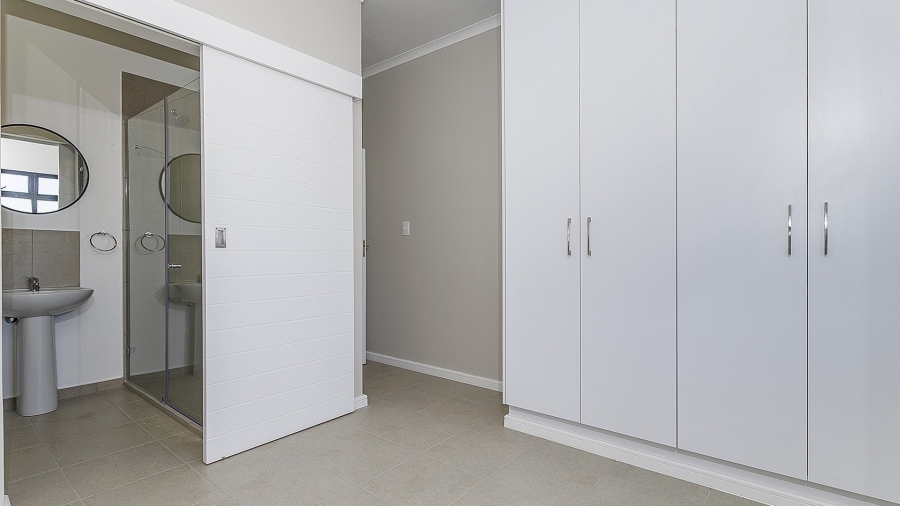 2 Bedroom Property for Sale in Waterfall KwaZulu-Natal