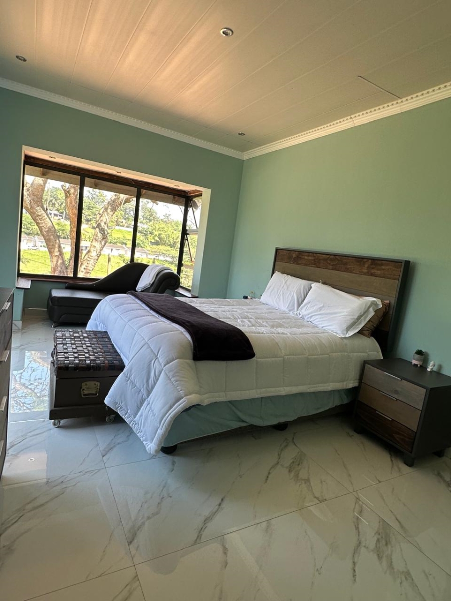 4 Bedroom Property for Sale in Amanzimtoti KwaZulu-Natal