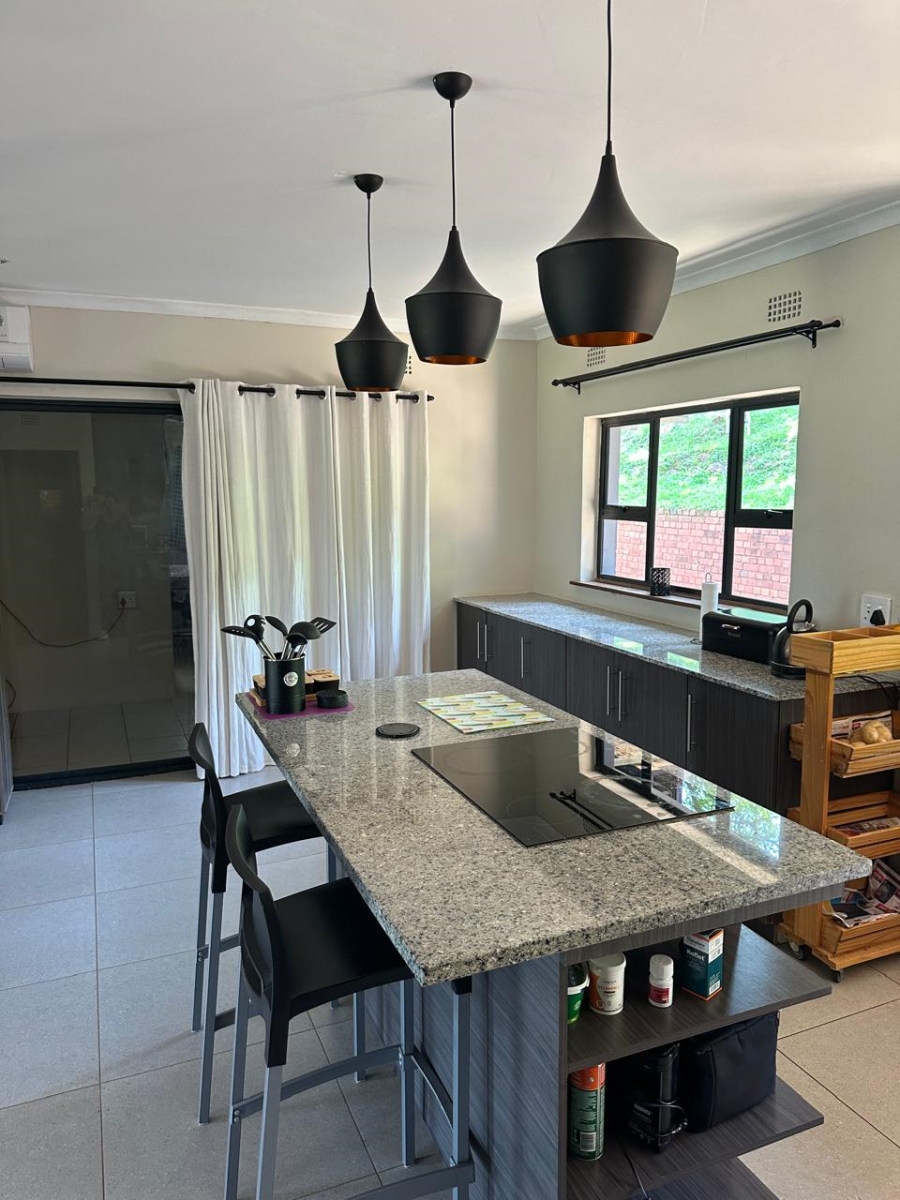 4 Bedroom Property for Sale in Amanzimtoti KwaZulu-Natal