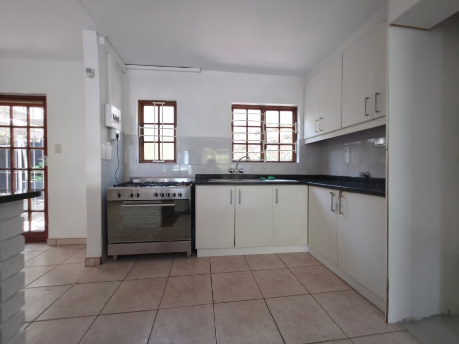 4 Bedroom Property for Sale in Amanzimtoti KwaZulu-Natal