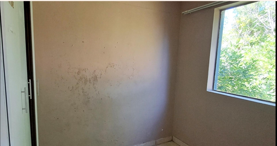 2 Bedroom Property for Sale in Madadeni KwaZulu-Natal