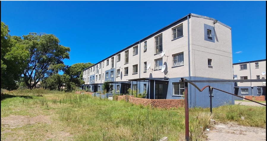 2 Bedroom Property for Sale in Madadeni KwaZulu-Natal