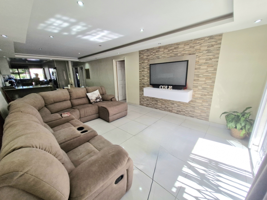 3 Bedroom Property for Sale in Caneside KwaZulu-Natal