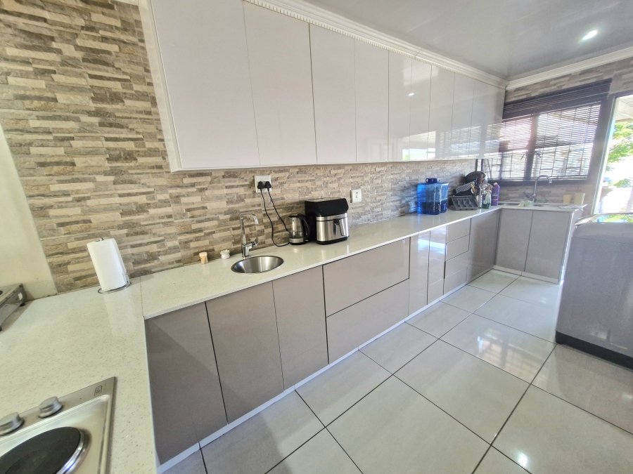 3 Bedroom Property for Sale in Caneside KwaZulu-Natal