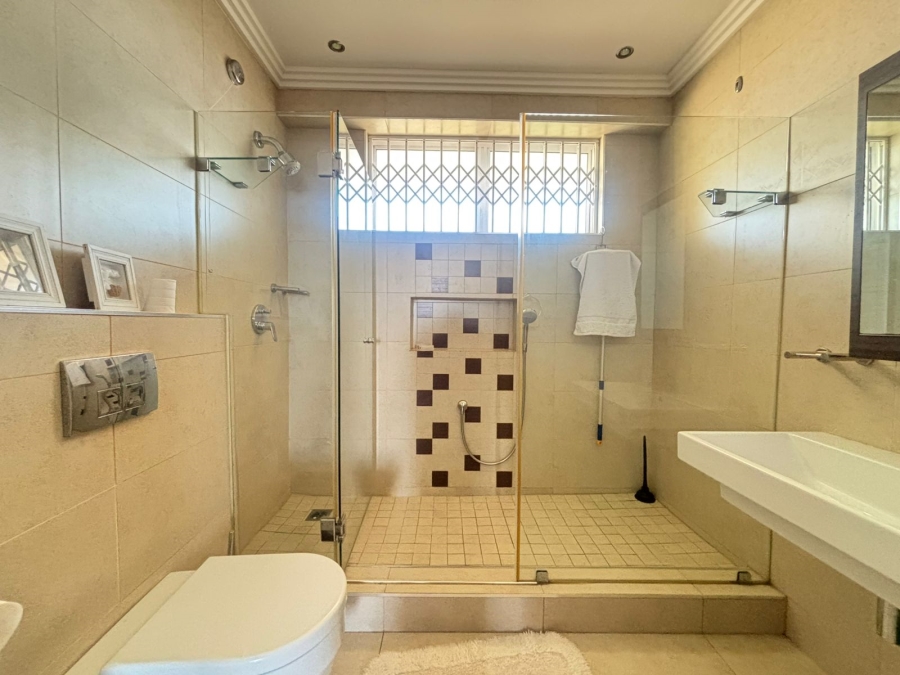 To Let 3 Bedroom Property for Rent in North Beach KwaZulu-Natal
