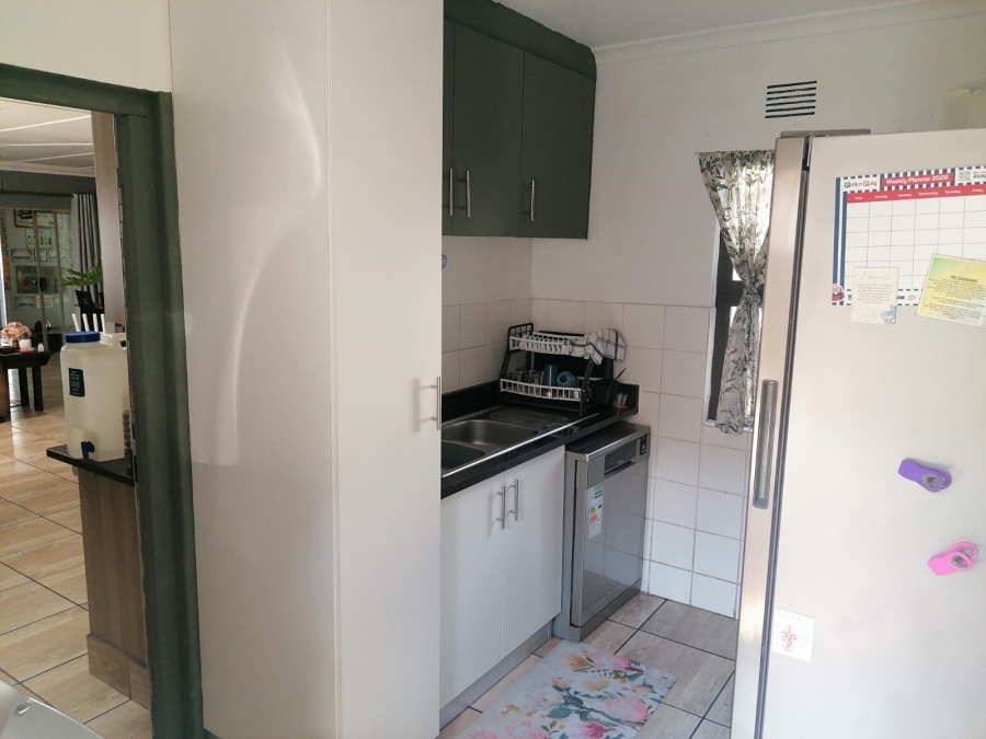 4 Bedroom Property for Sale in Veld En Vlei KwaZulu-Natal