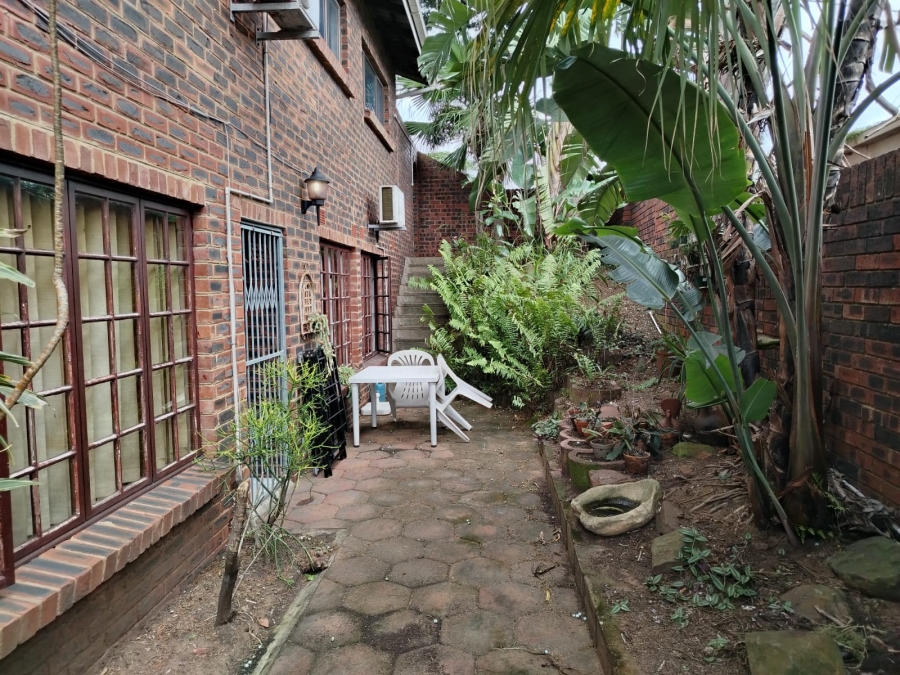 4 Bedroom Property for Sale in Austerville KwaZulu-Natal