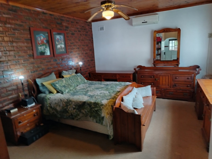4 Bedroom Property for Sale in Austerville KwaZulu-Natal