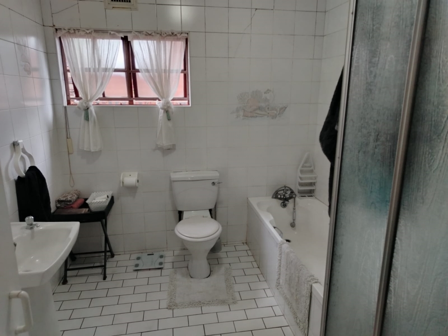 4 Bedroom Property for Sale in Austerville KwaZulu-Natal