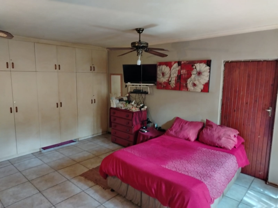 4 Bedroom Property for Sale in Austerville KwaZulu-Natal