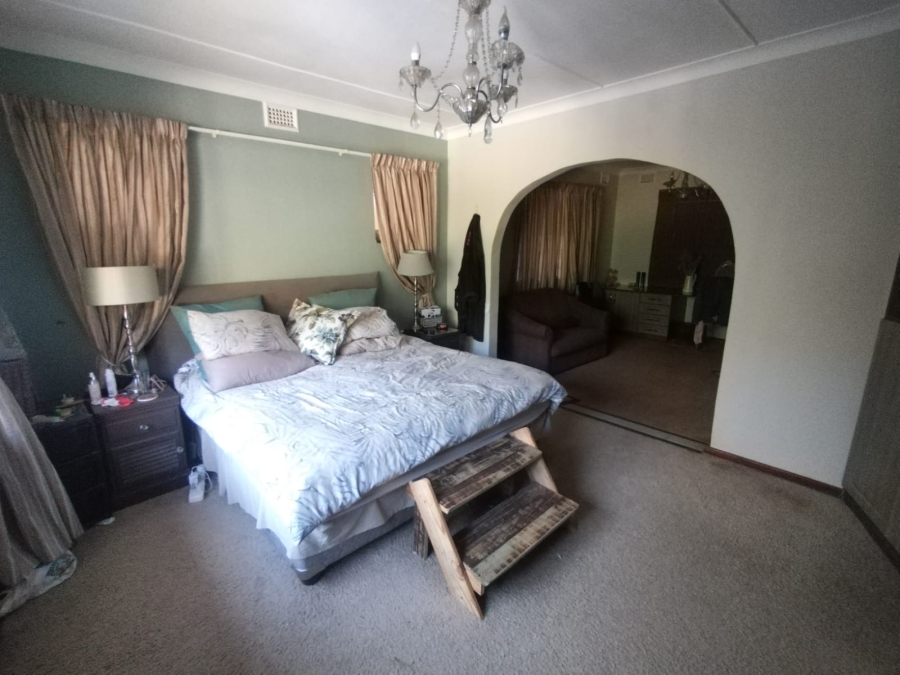 6 Bedroom Property for Sale in Westville Central KwaZulu-Natal