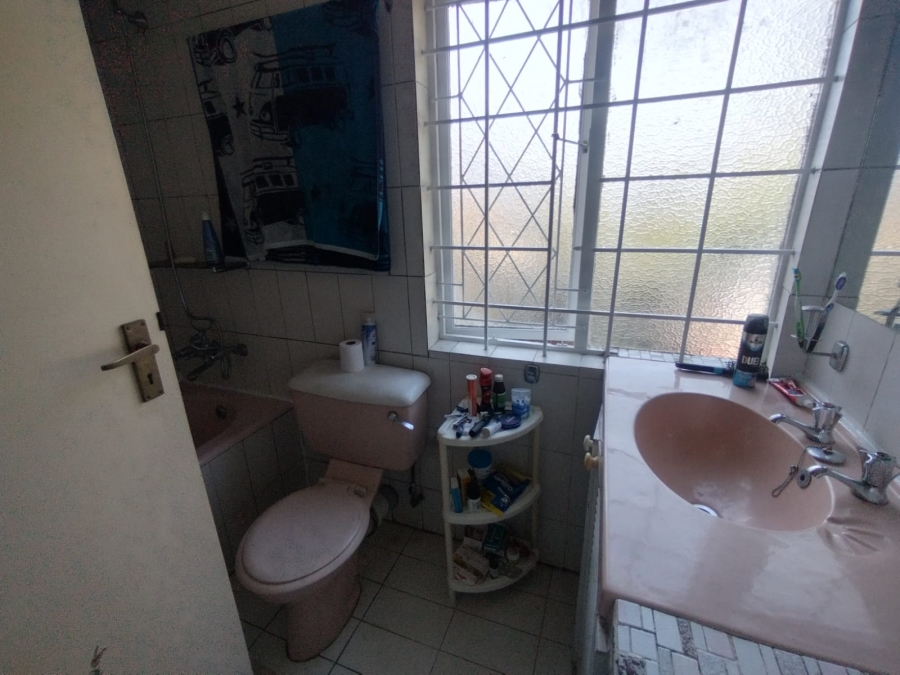 6 Bedroom Property for Sale in Westville Central KwaZulu-Natal