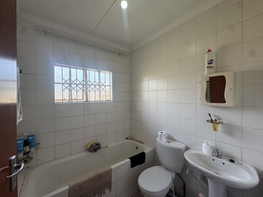 3 Bedroom Property for Sale in Lincoln Meade KwaZulu-Natal