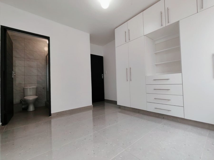 2 Bedroom Property for Sale in Morningside KwaZulu-Natal